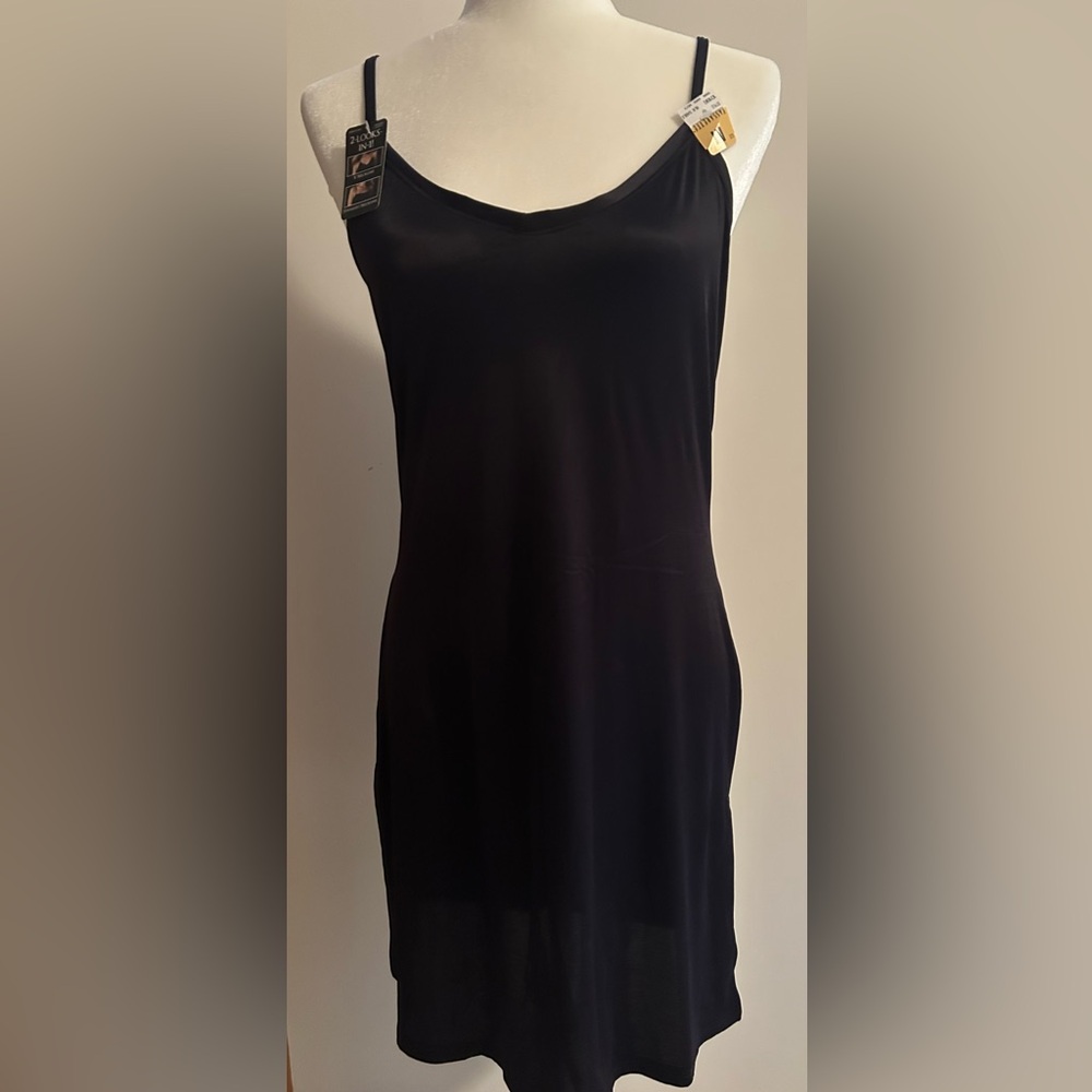 VASSARETTE Black Camisole